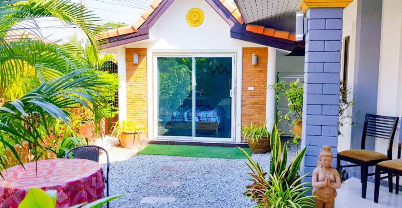 Corner Villa - Pattaya Holiday House Walking Street 4 Bedrooms Exterior photo